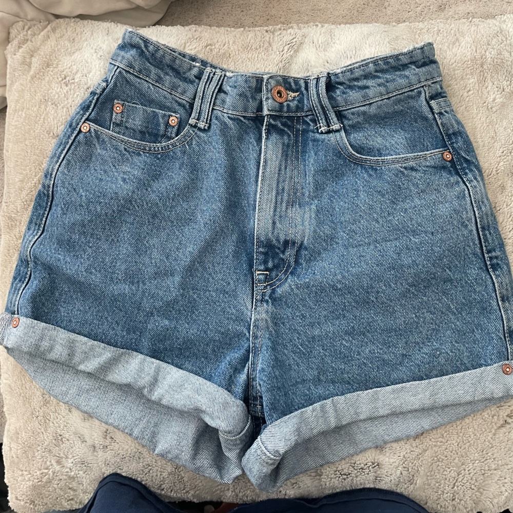 ZARA Mom Fit Jean Shorts